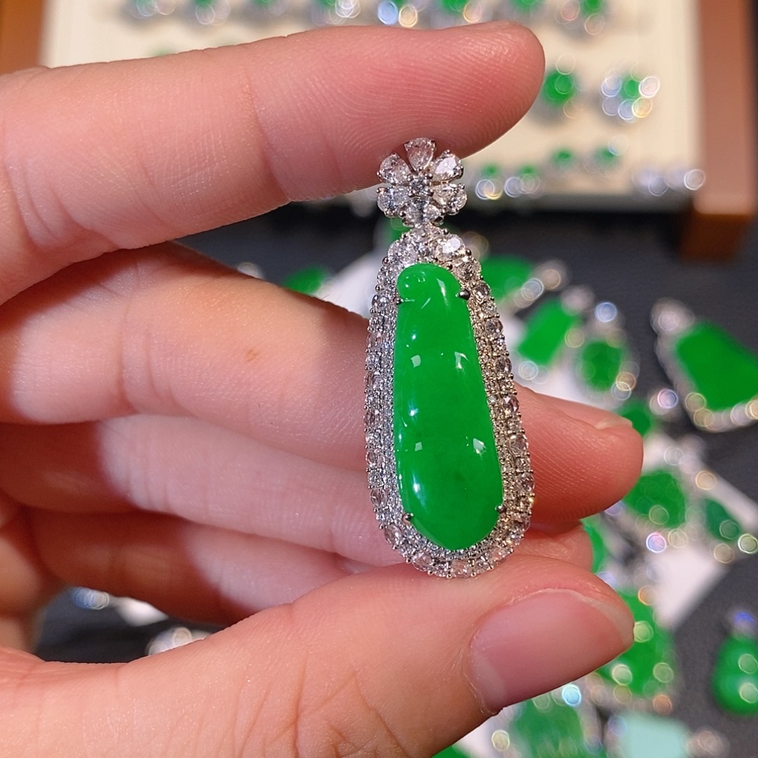 翡翠18K金镶嵌吊坠(不含链)