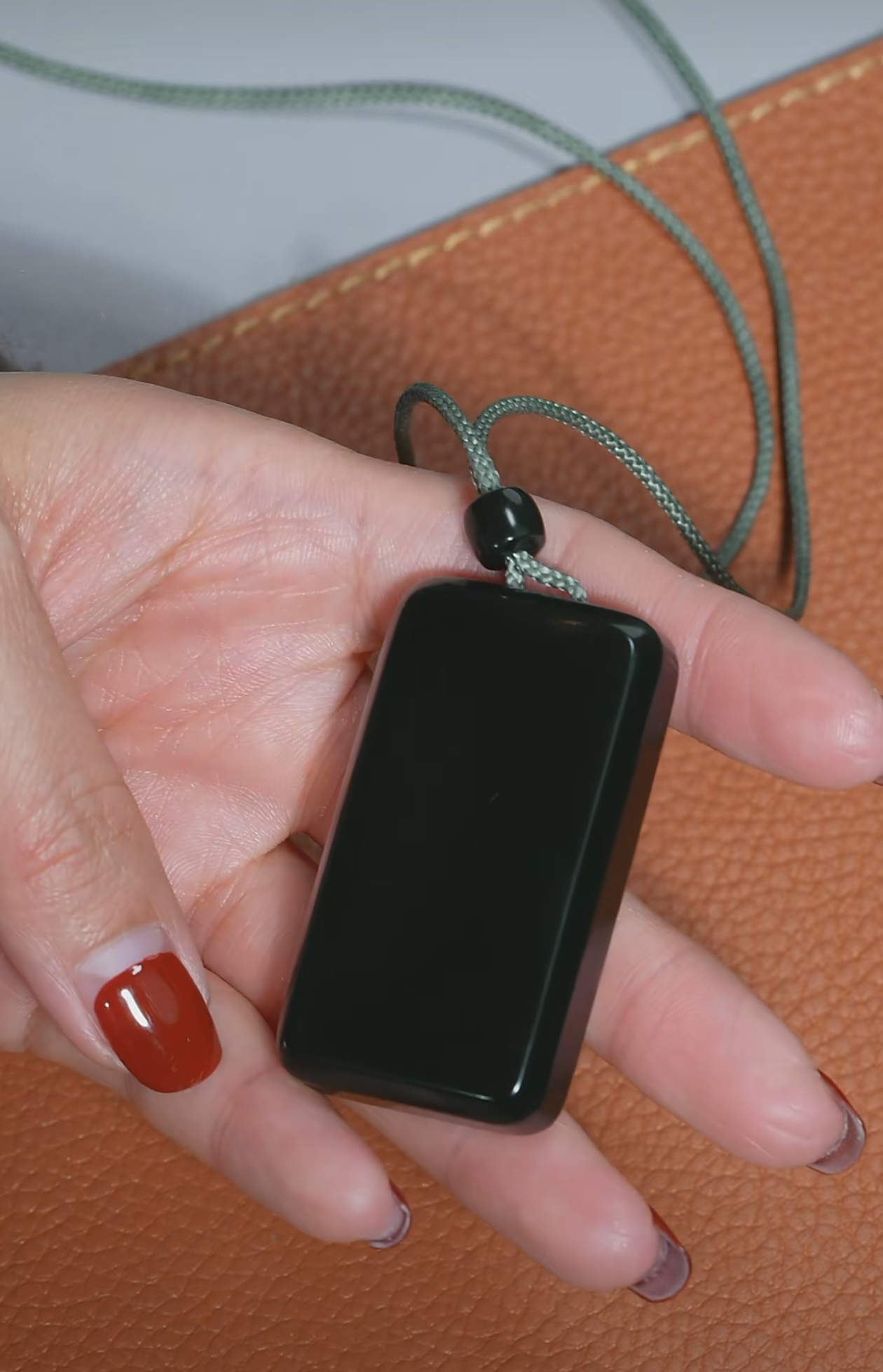 新疆和田玉 塔青一细料 平安牌