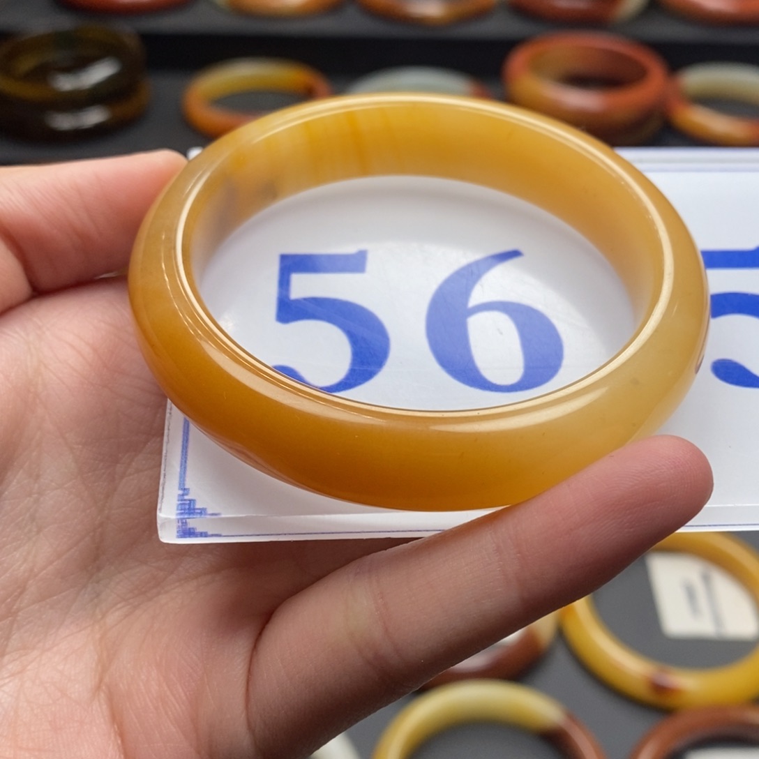 石英质玉（黄龙玉）手镯未镶嵌