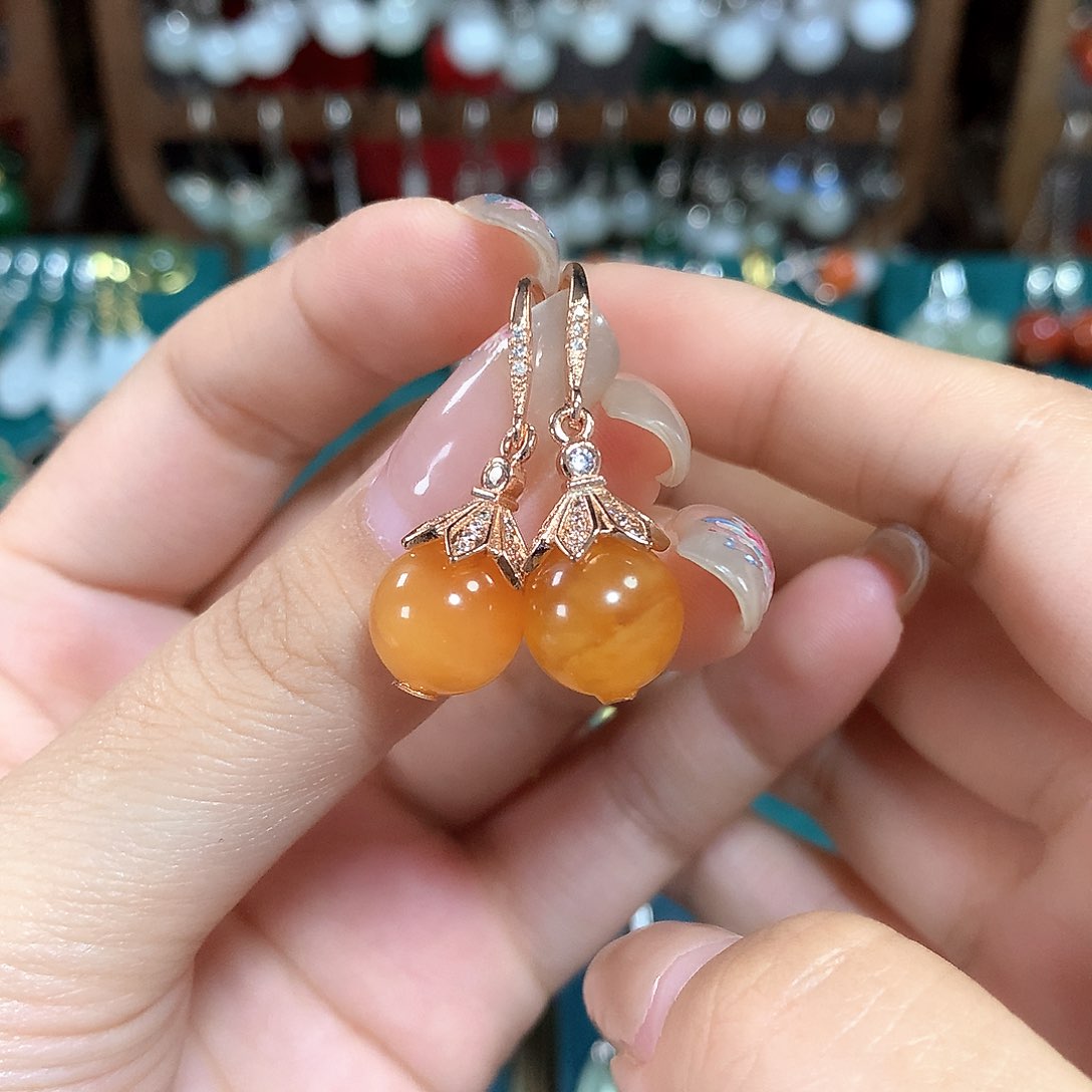 蜜蜡耳饰银S925镶嵌卡11左右