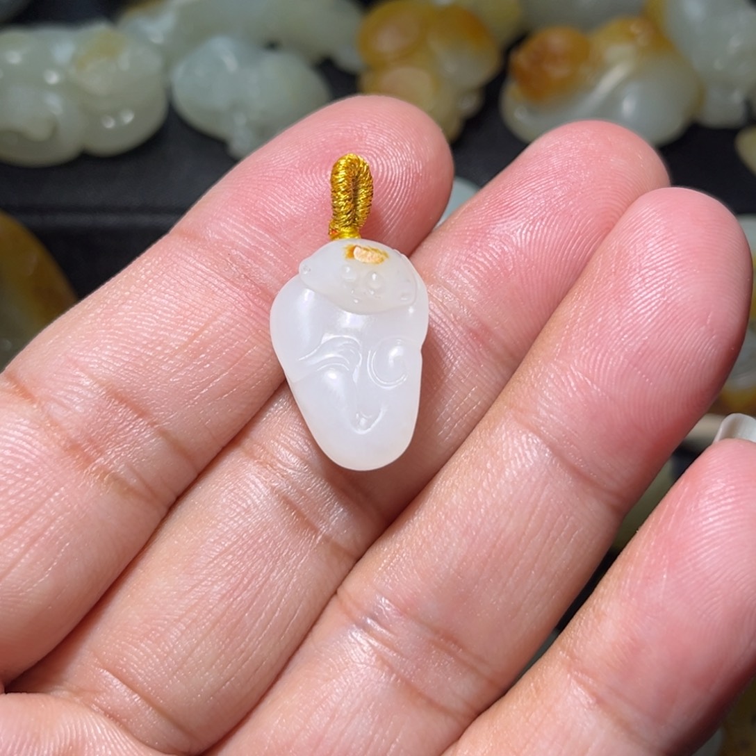 和田玉颈饰未镶嵌艺*堂