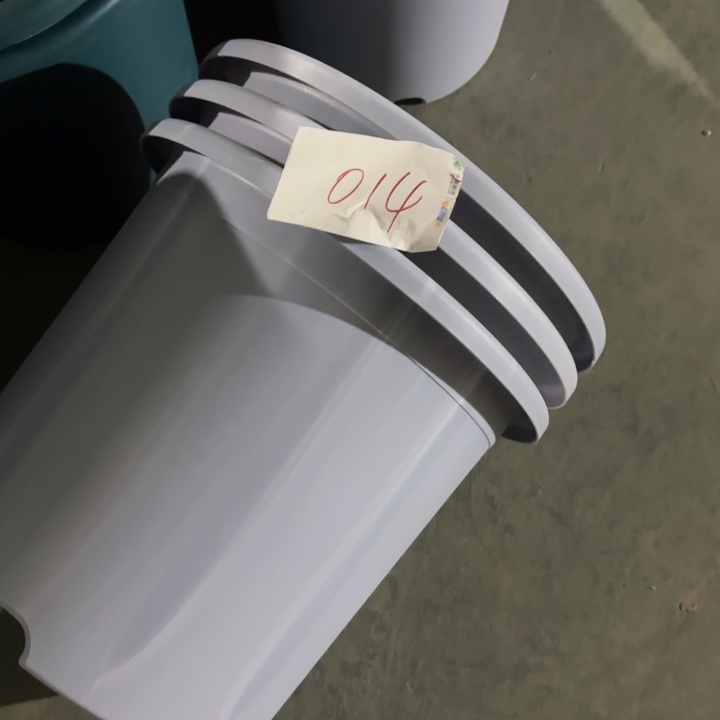 编号是014号的014号的花盆