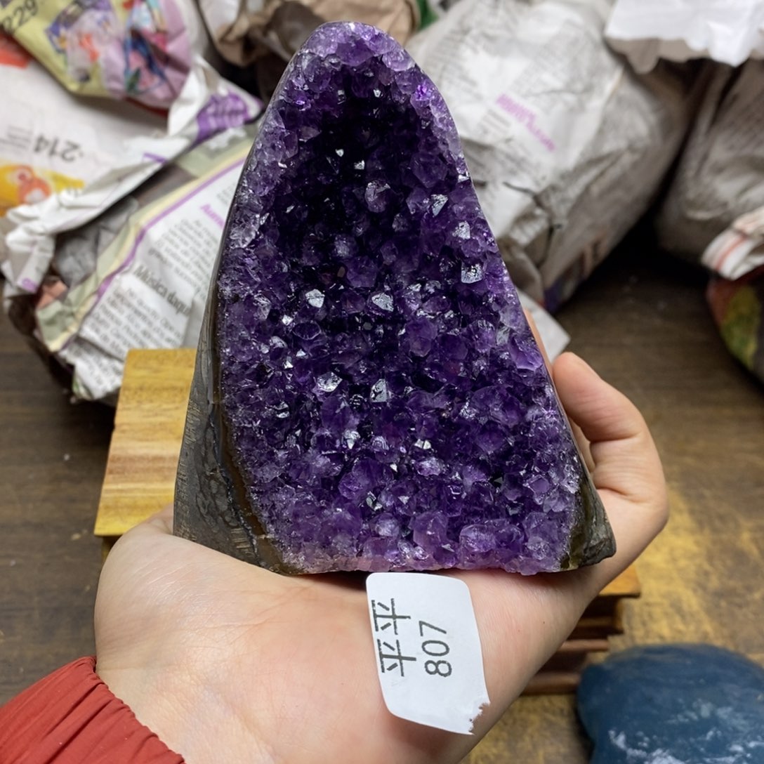 紫晶乌拉圭未镶嵌