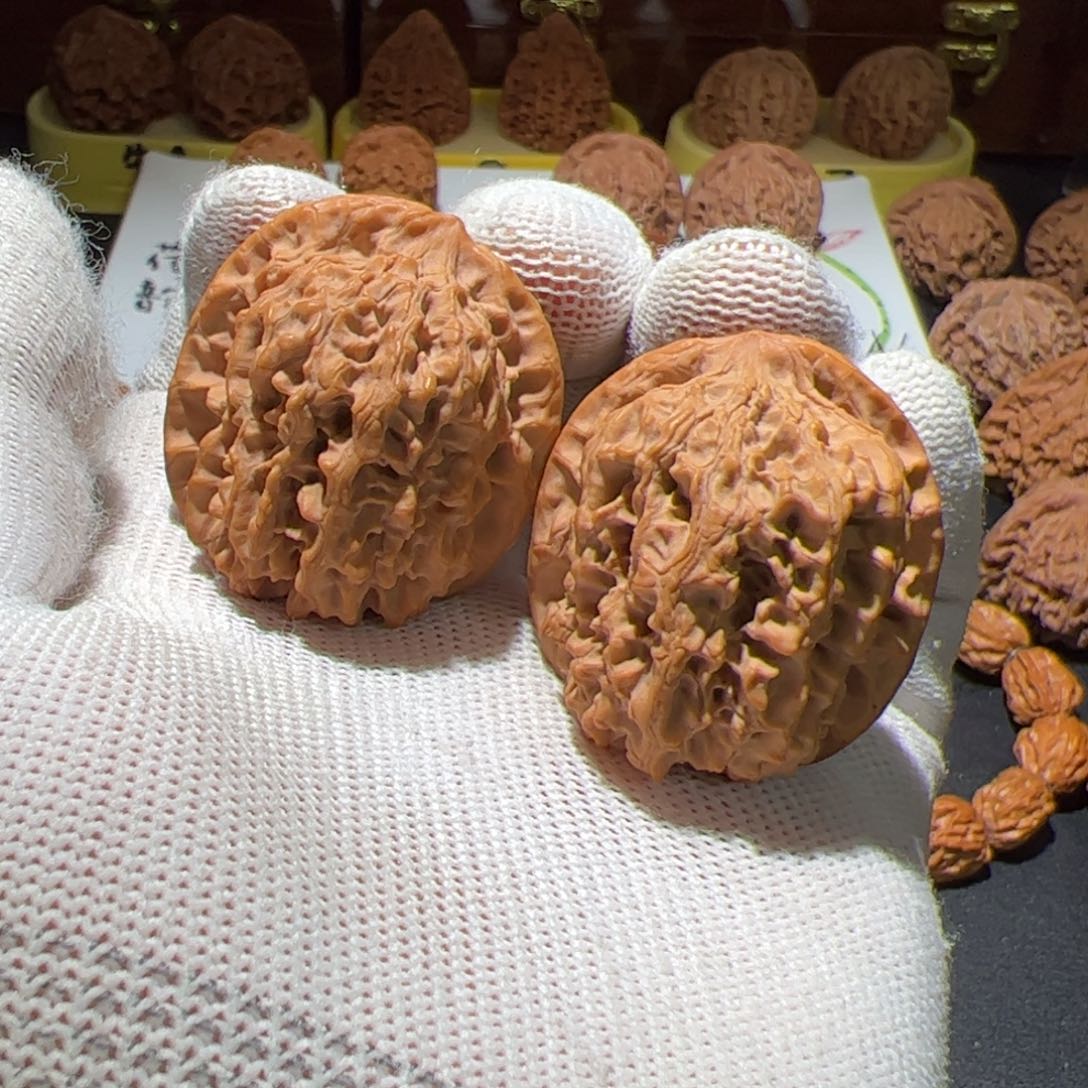 文玩核桃把件李*右秦霸