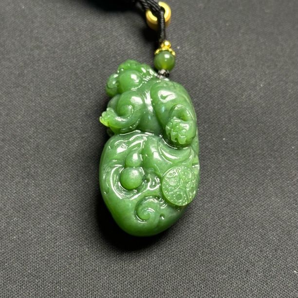 精品和田玉碧玉挂件