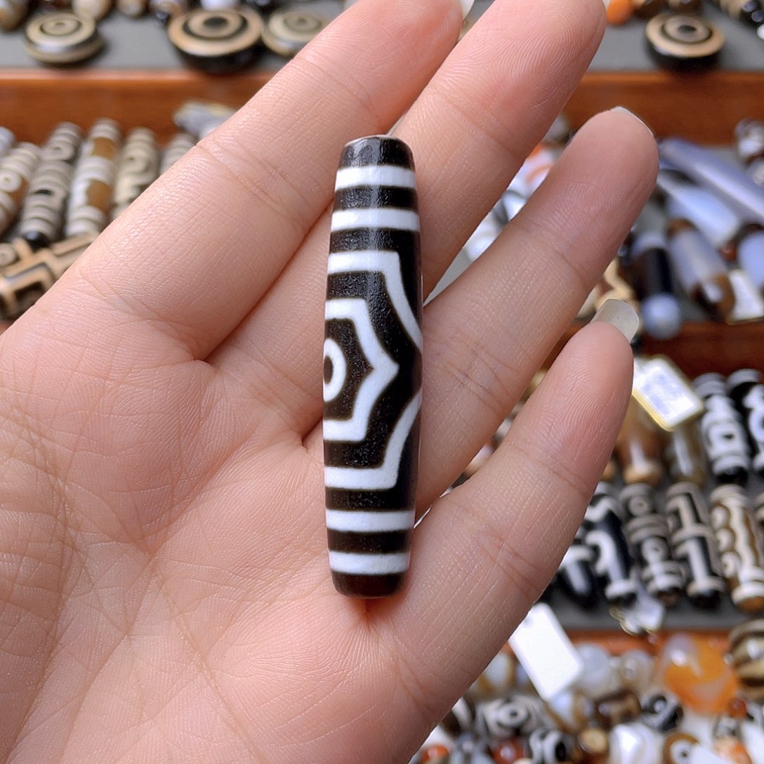 玛瑙/玉髓颈饰未镶嵌炸***兽