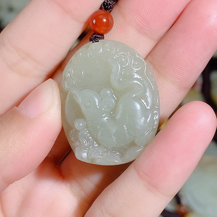 和田玉未镶嵌颈饰