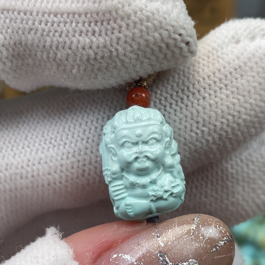 绿松石未镶嵌挂件