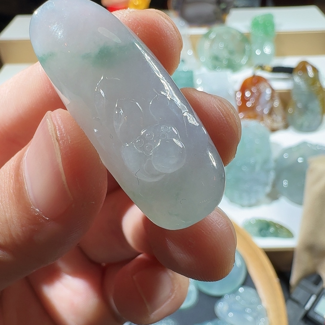 翡翠未镶嵌挂件莲花