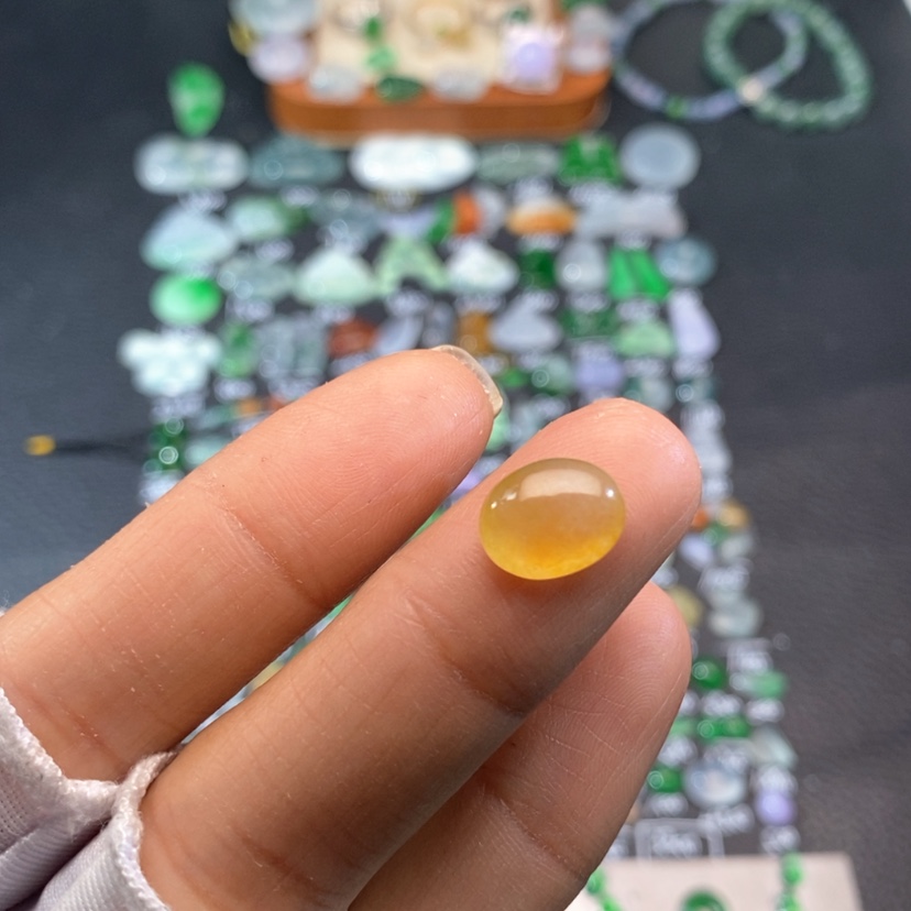 【闪购商品】翡翠挂件未镶嵌蛋