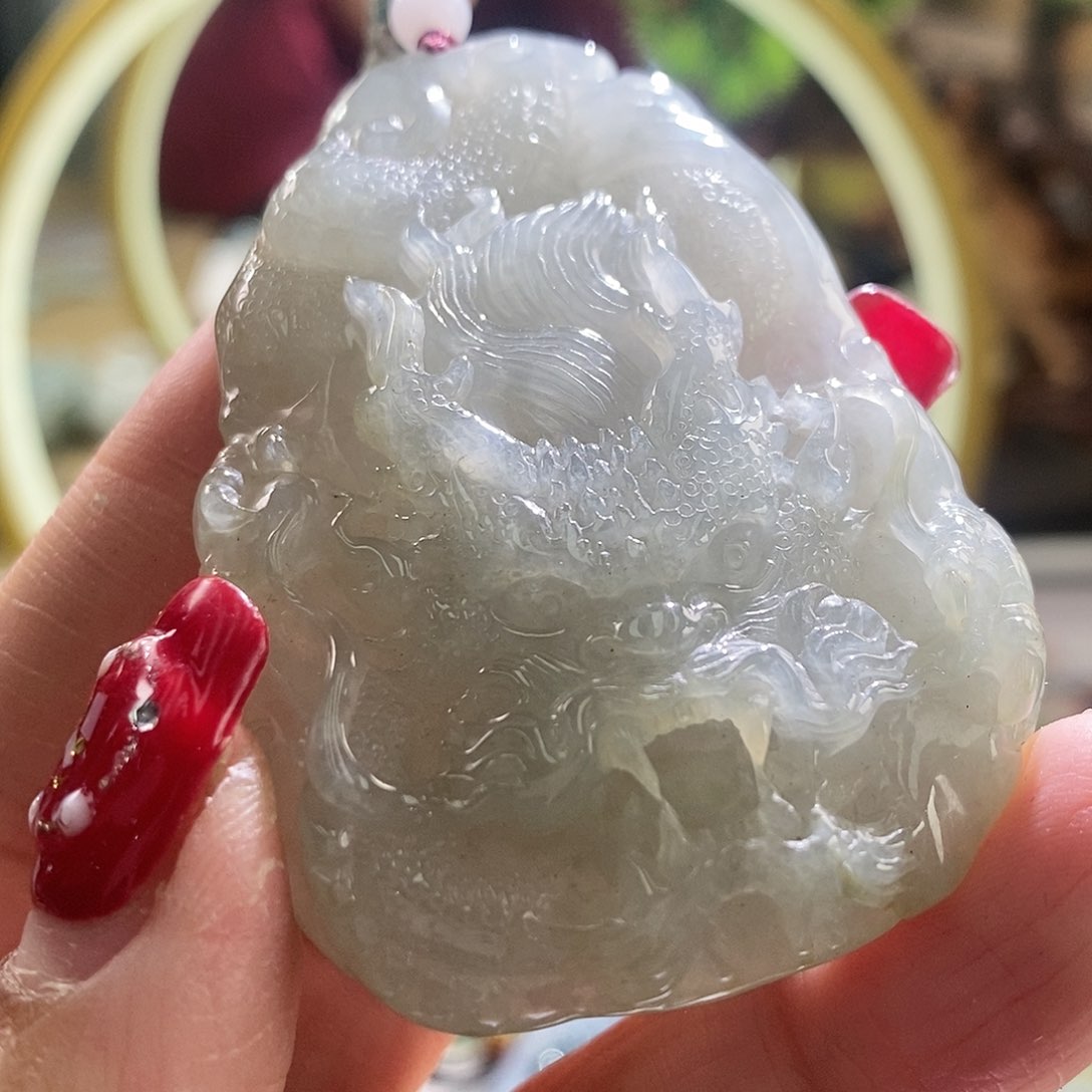 【闪购商品】翡翠颈饰未镶嵌龙牌