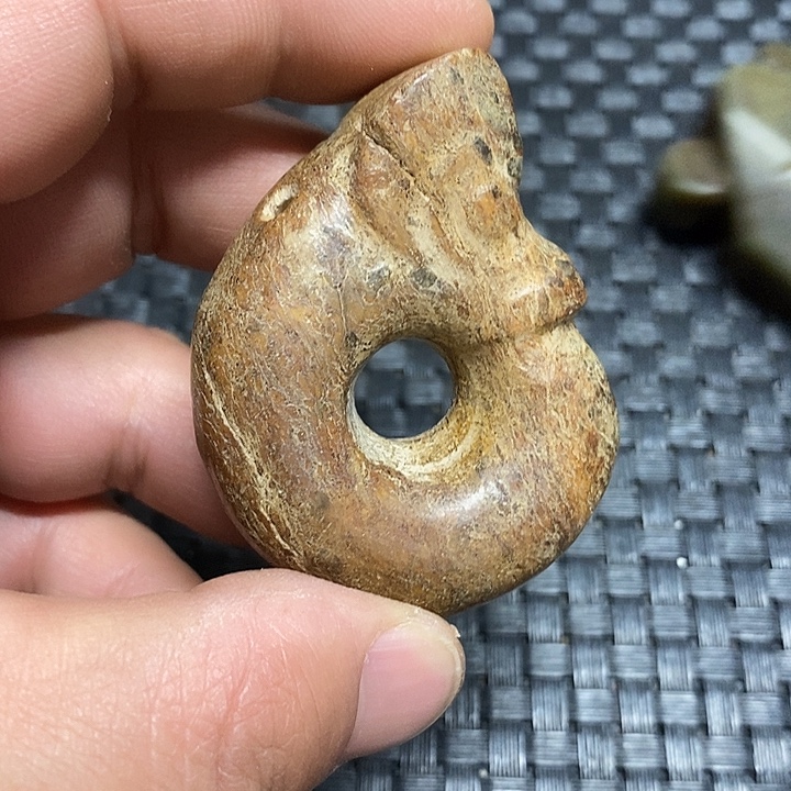龙脊菩提吊坠        