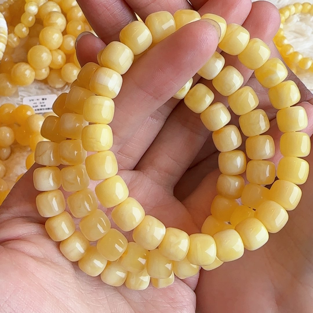 蜜蜡裸石未镶嵌多样性发一