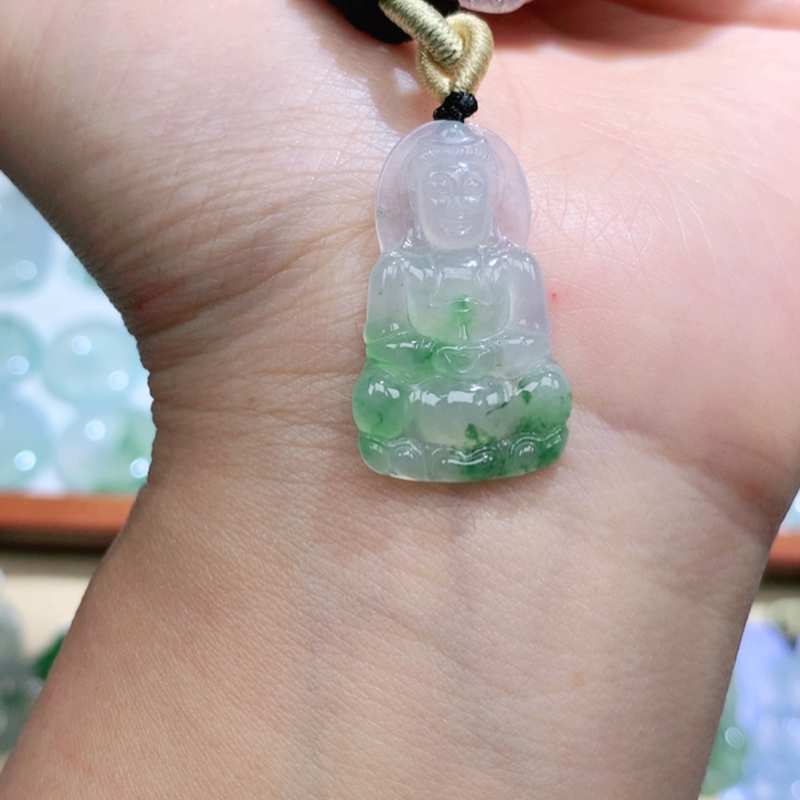 【闪购商品】翡翠颈饰未镶嵌观音