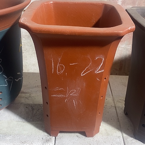 紫砂中国宜兴紫砂花盆，