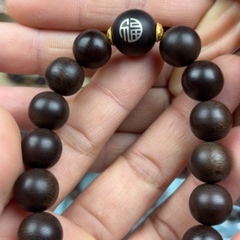 沉香手串白棋雷击树心油老料