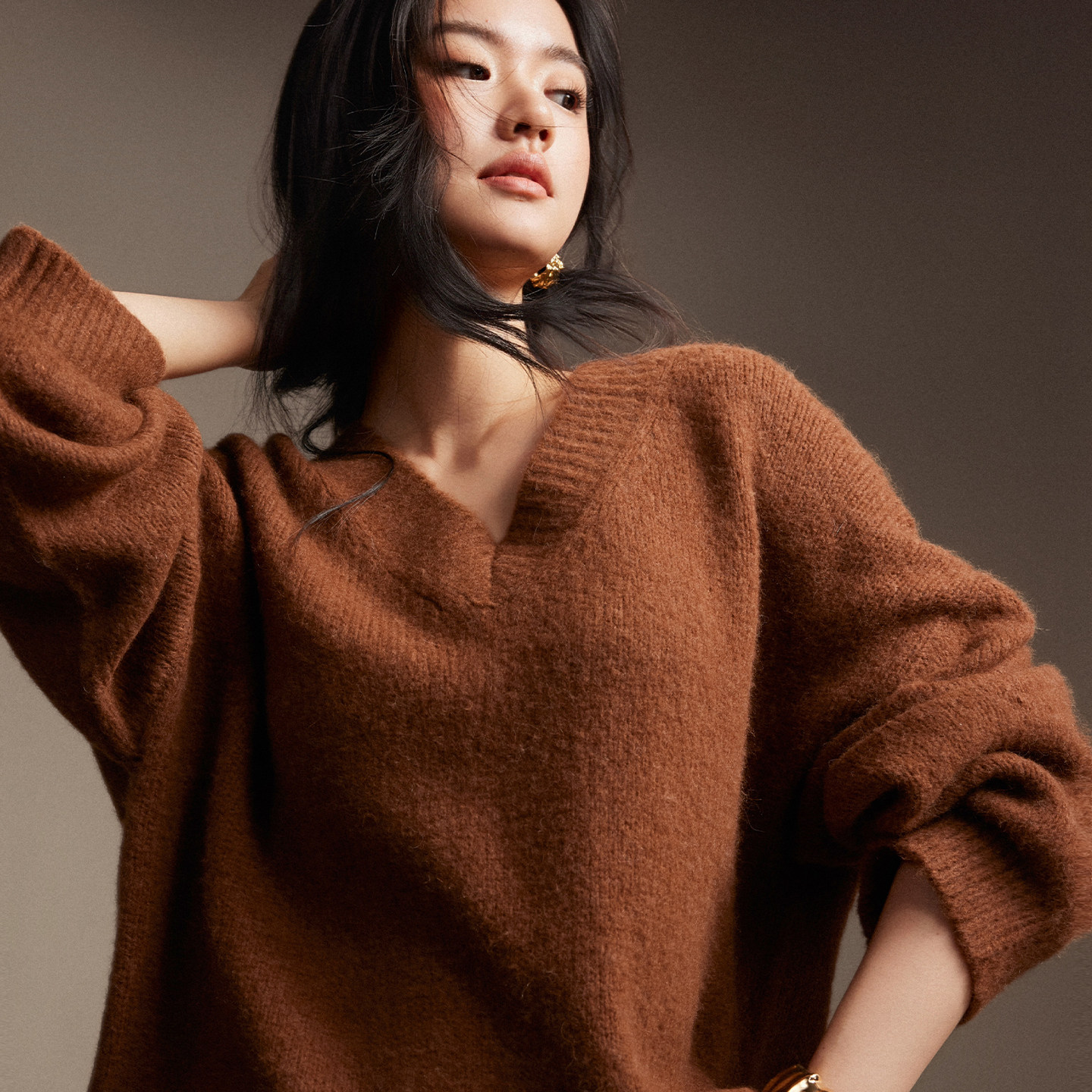 Lilylikes“暖冬热可可”进口羊驼毛真丝暖糯松弛显瘦V领毛衣