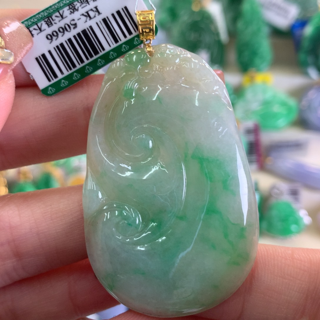 翡翠吊坠(不含链)18K金镶嵌