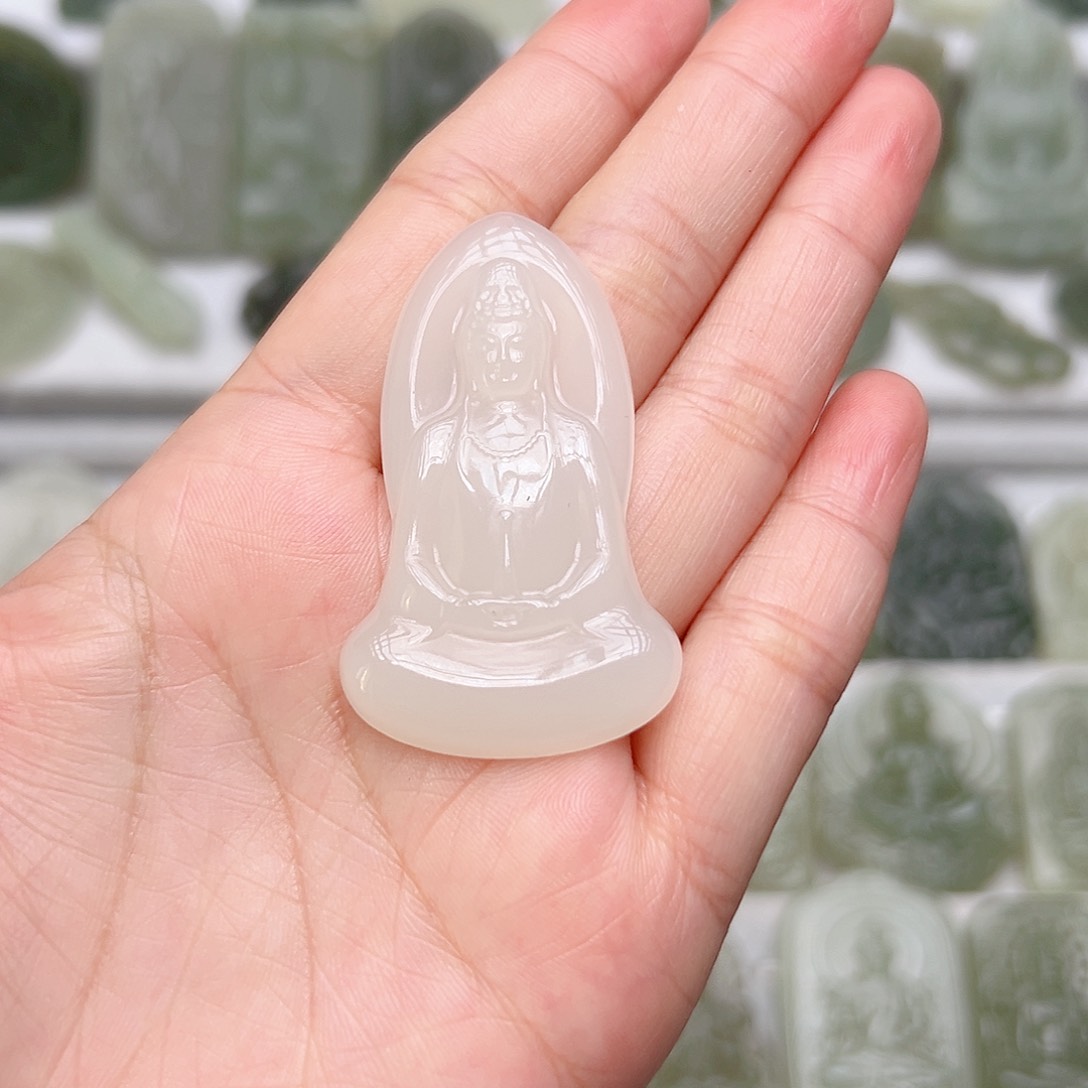 和田玉未镶嵌颈饰