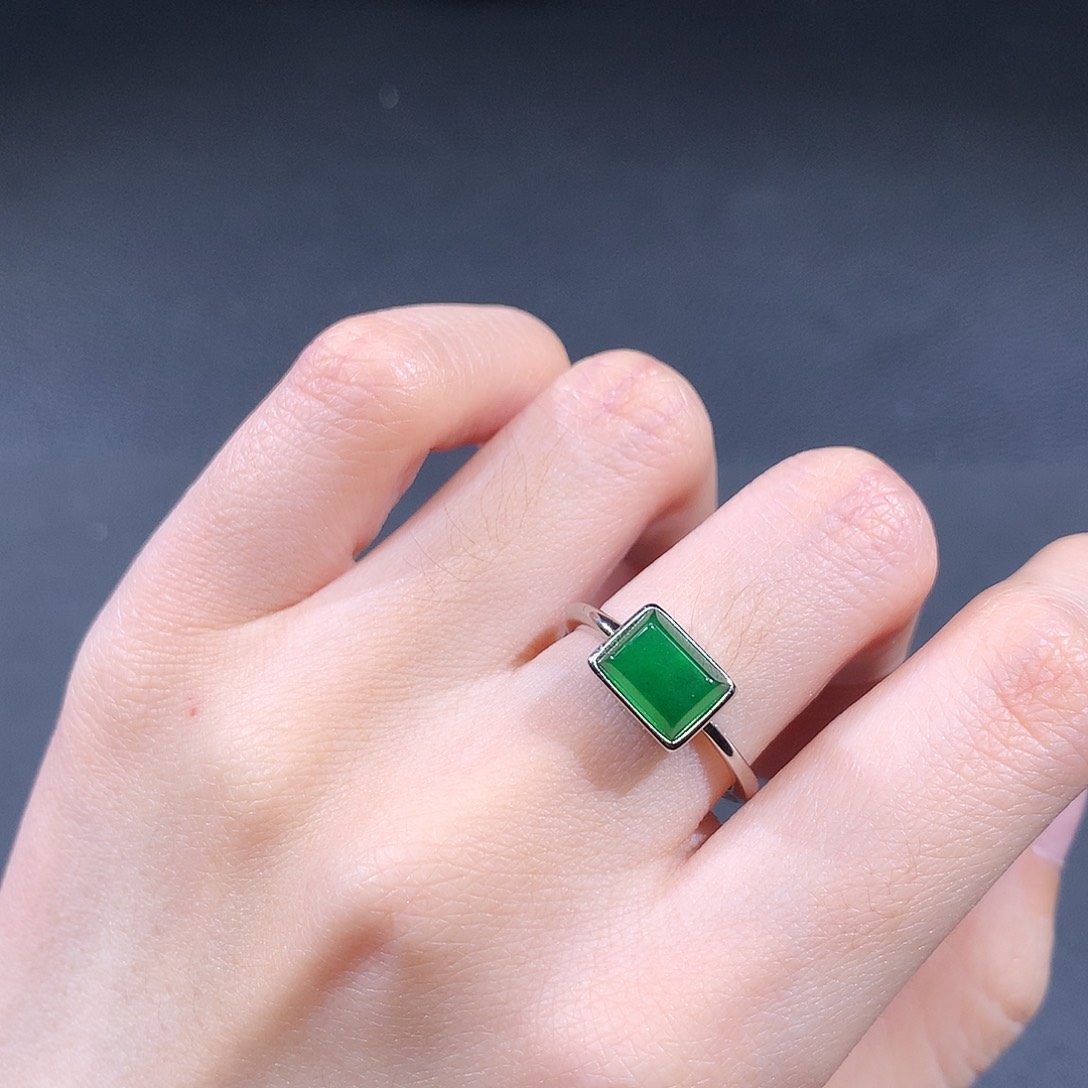 未镶嵌戒指翡翠翡翠