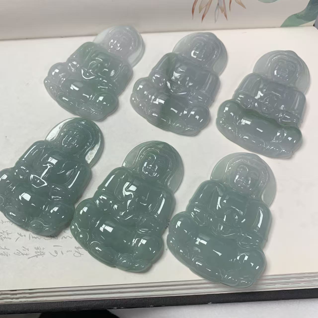 缅甸天然A货翡翠晴底色精雕工艺观音玉坠-多样性发其一