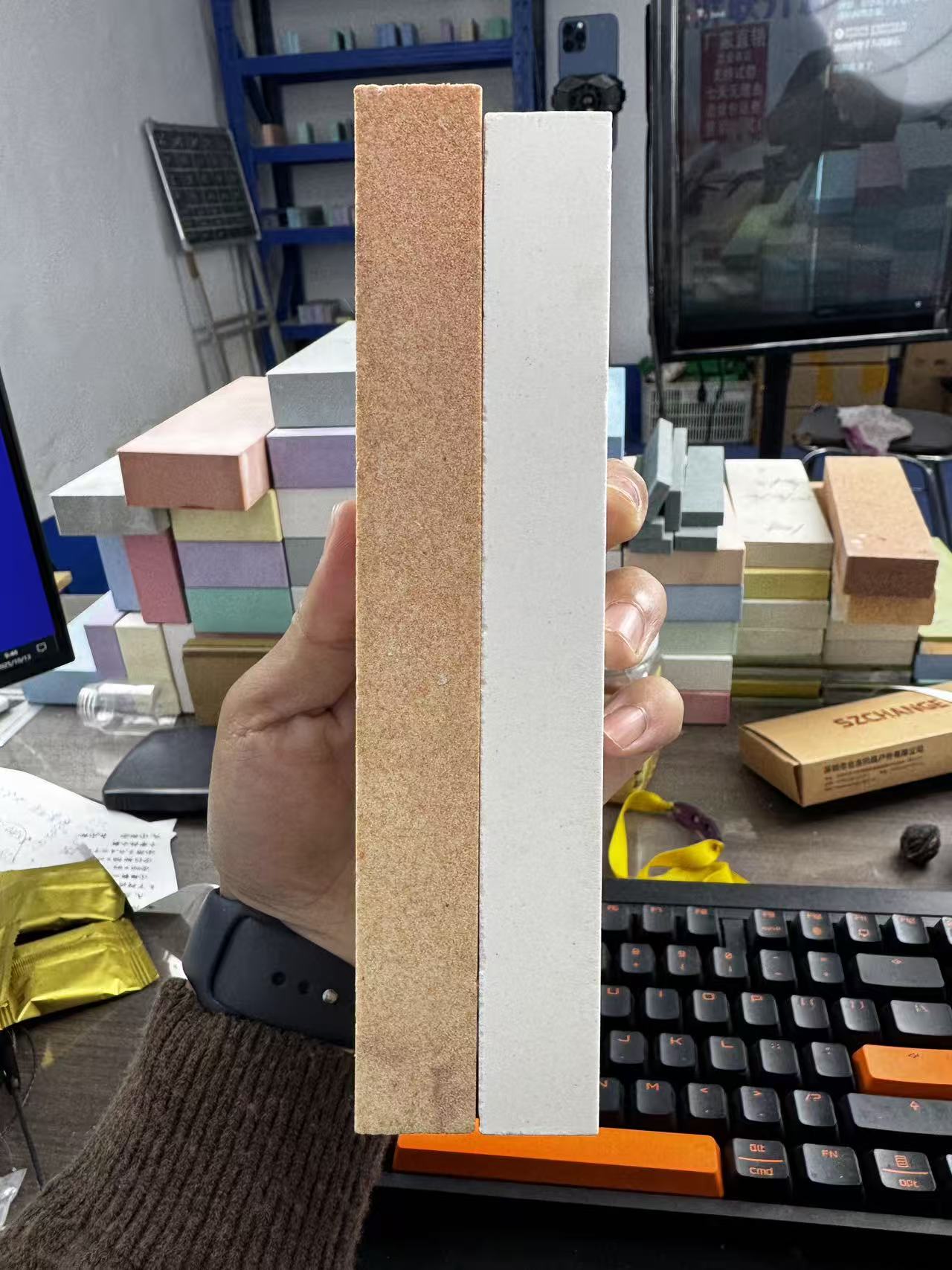 烧结白刚玉一粗一细两块