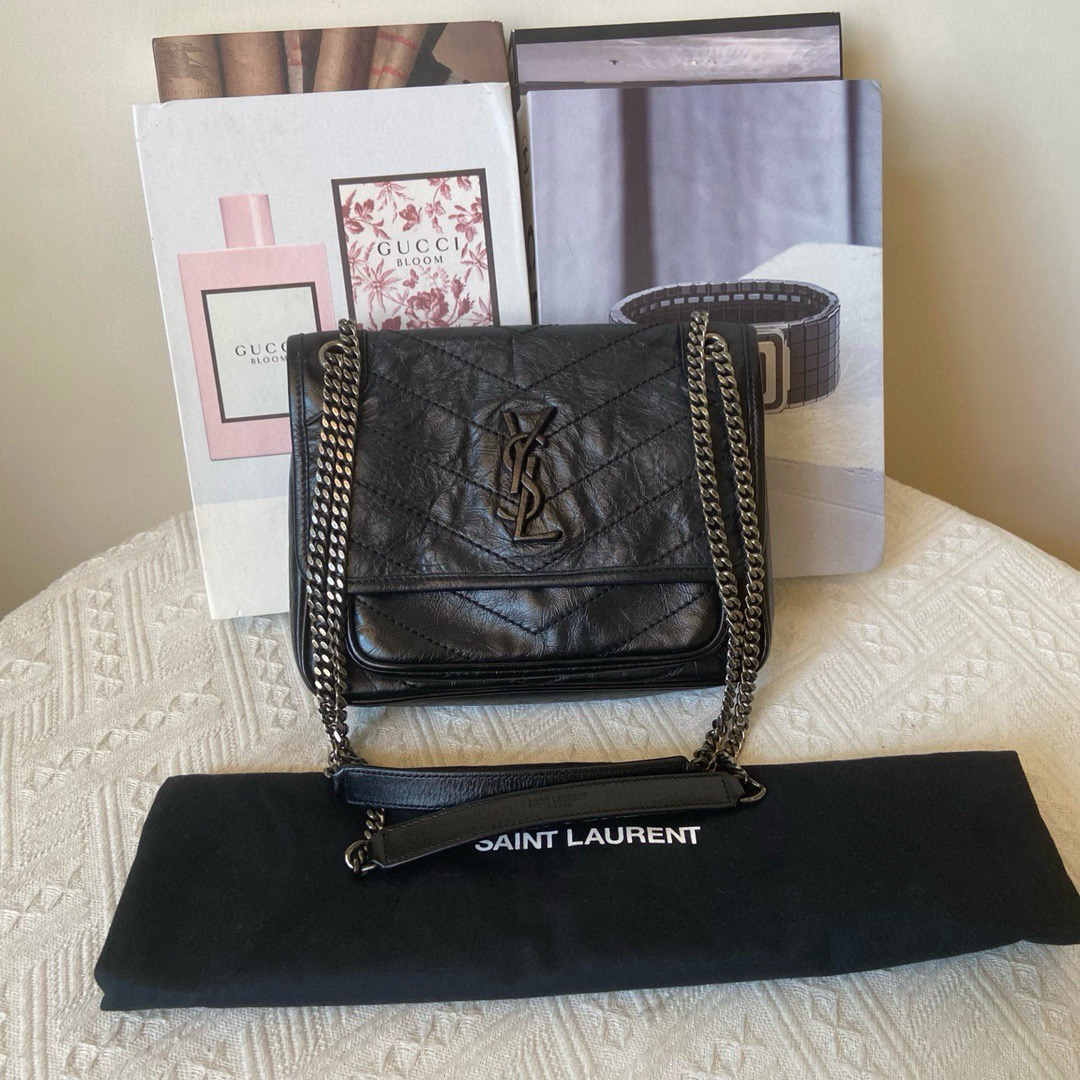 99新 YSL/圣罗兰 黑银niki小号 D扣 21年编码