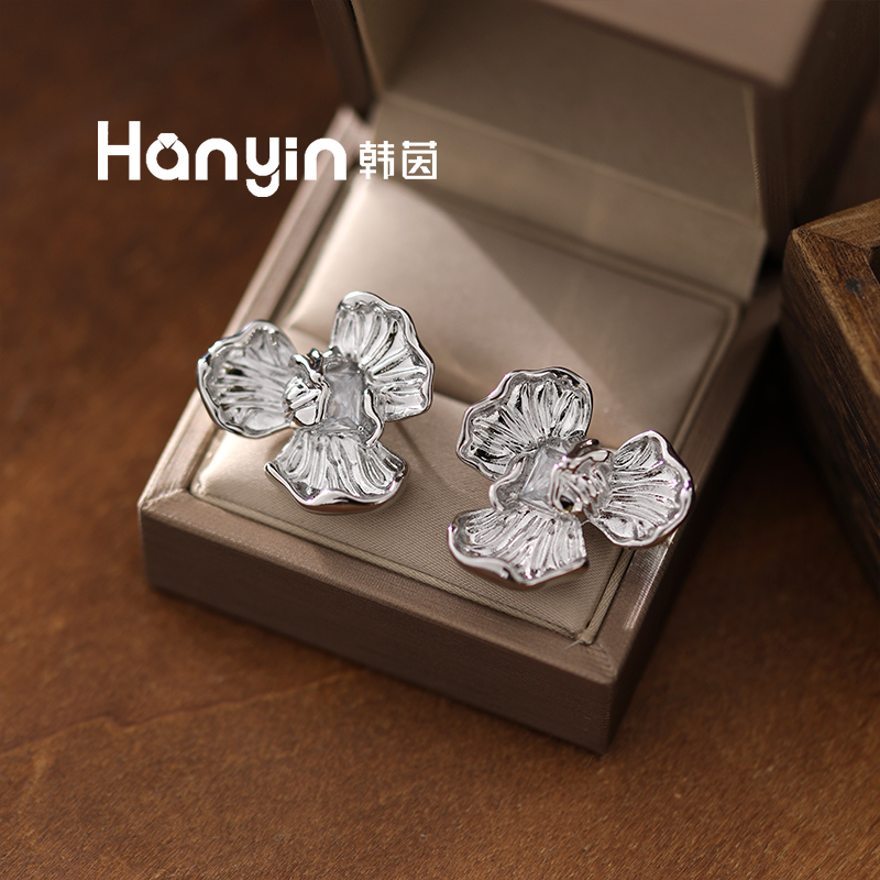 铜合金合成锆石耳饰 925银针三叶草闪耀百搭轻奢耳环AAA