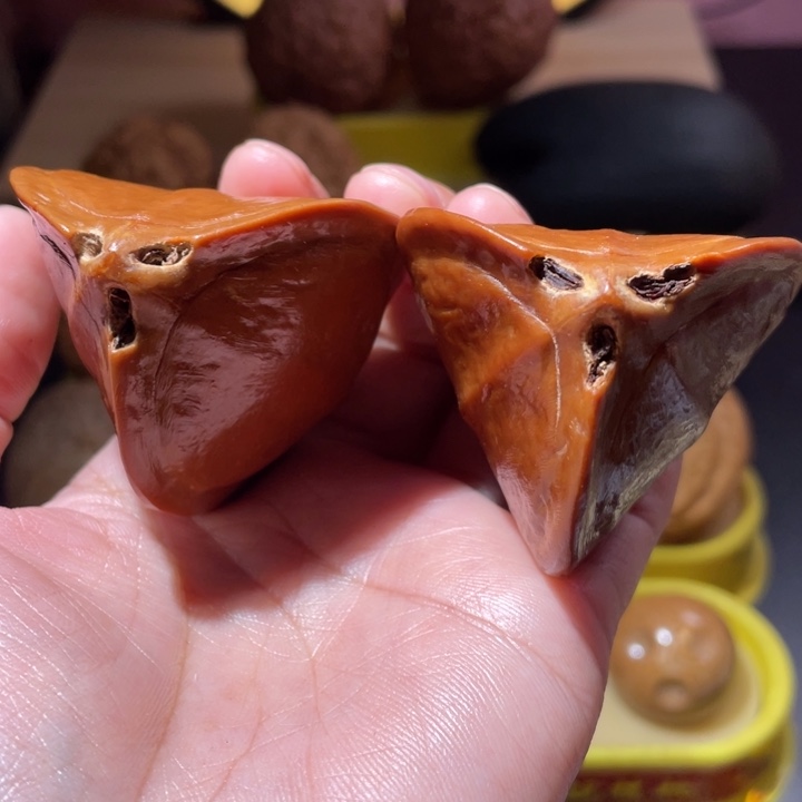 桃核把件三角橄榄核