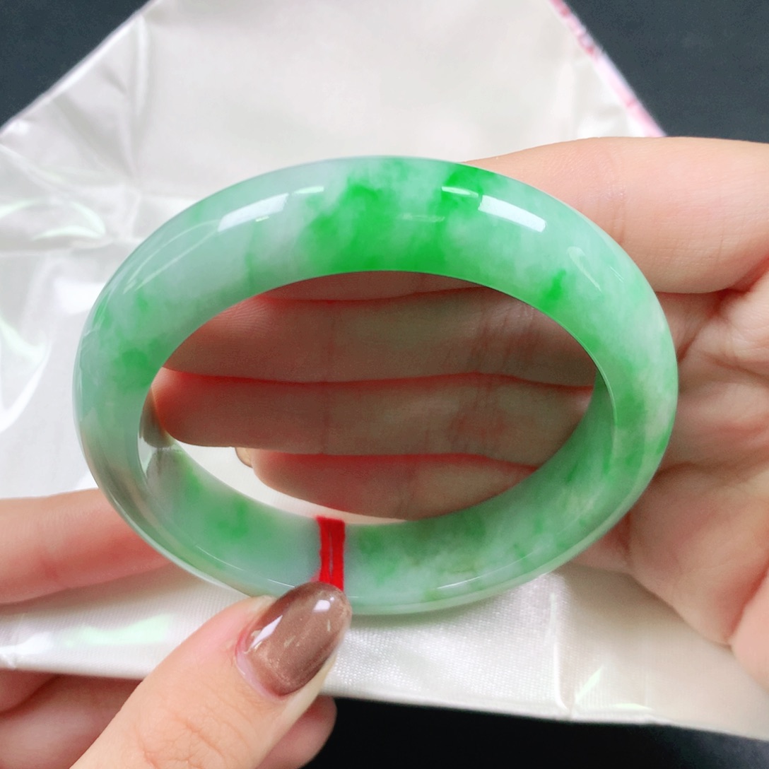 翡翠未镶嵌手镯56圈Z1008