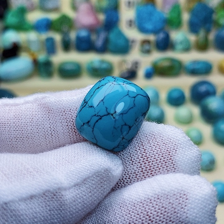 绿松石配饰未镶嵌