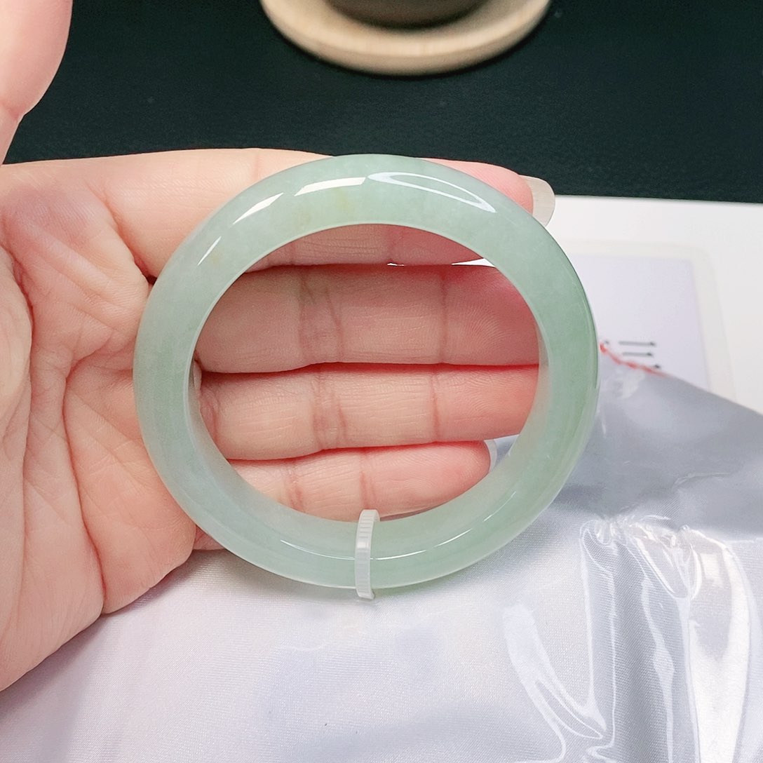 【闪购商品】翡翠手镯未镶嵌正圈55