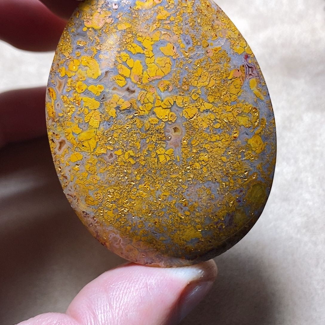 玛瑙/玉髓颈饰未镶嵌✎****雄