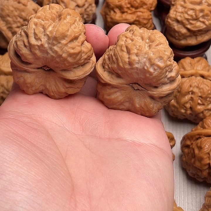 超****桃核吊坠文玩核桃手把家