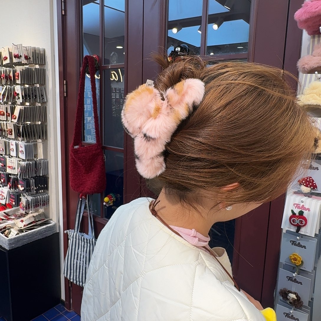 布艺非金属抓夹哦