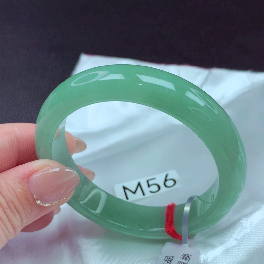 翡翠手镯未镶嵌手镯88