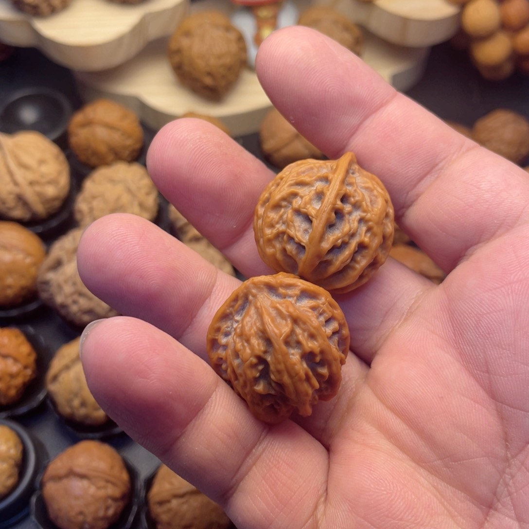 文玩核桃吊坠?****?文玩核桃小楸子核桃