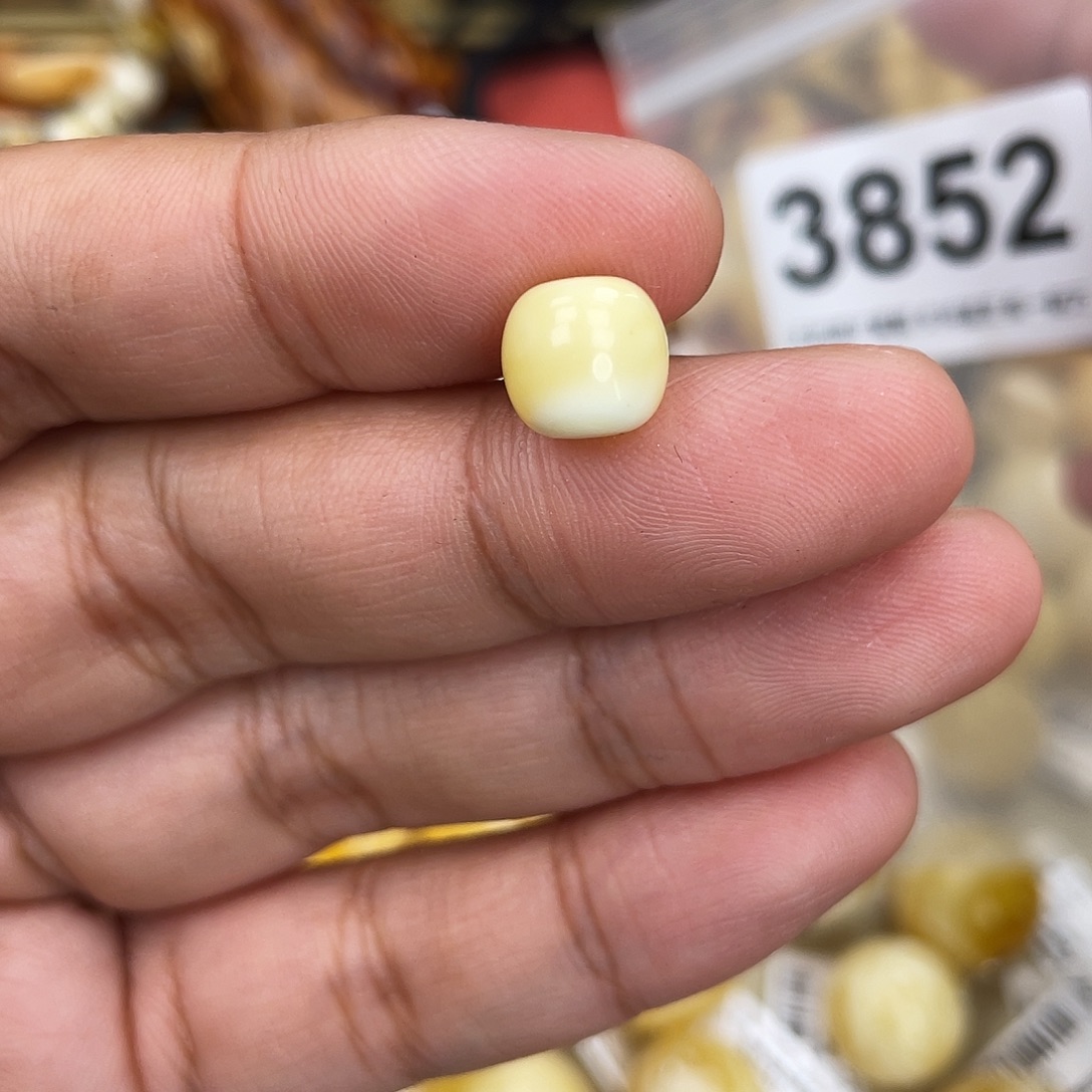 蜜蜡未镶嵌珠宝奇石9