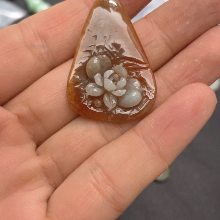 【闪购商品】翡翠颈饰未镶嵌天然翡翠