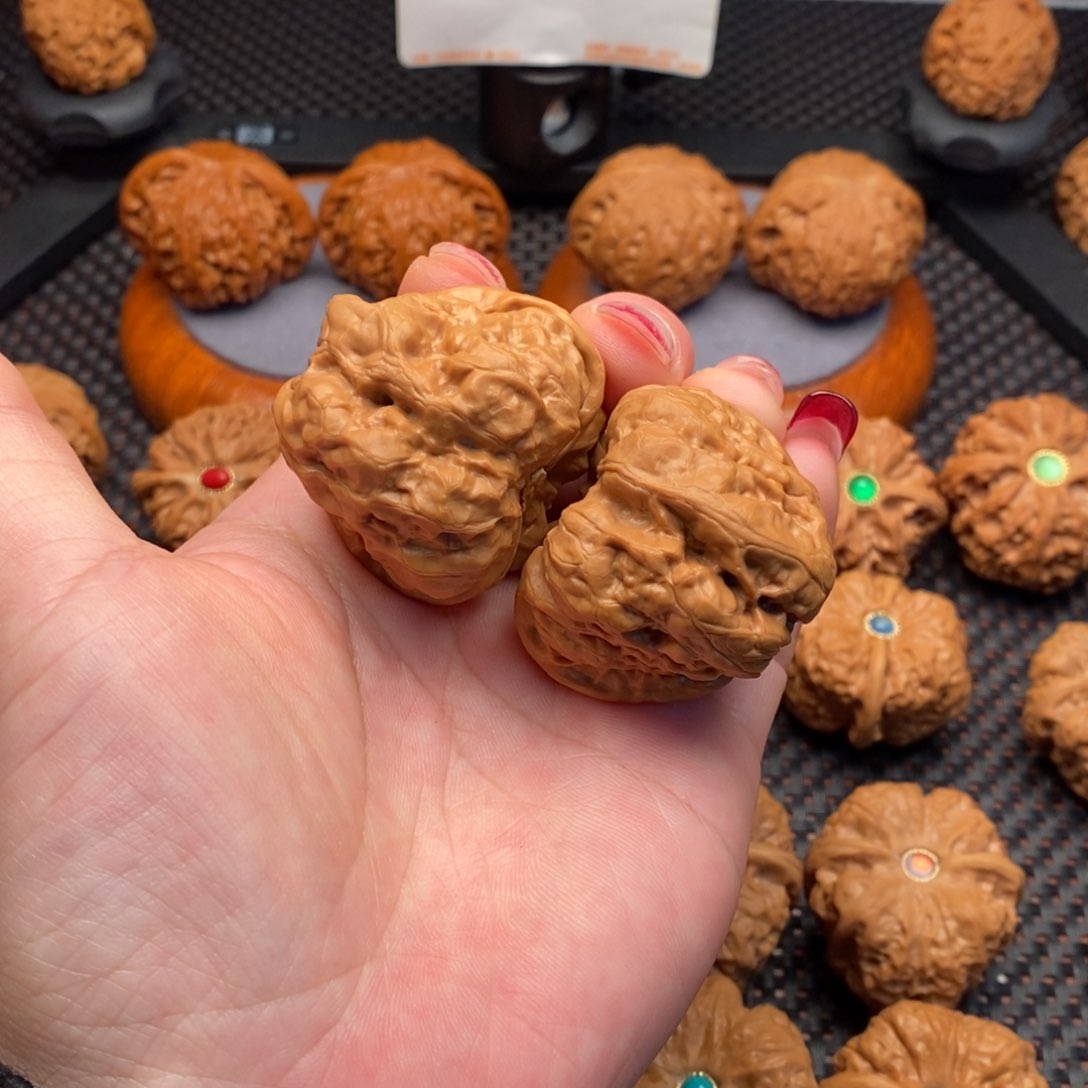 文玩核桃把件蛤蟆43边47肚