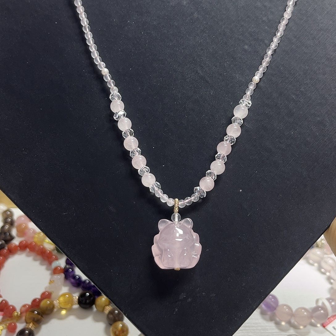 颈饰水晶未镶嵌粉水晶狐狸项链