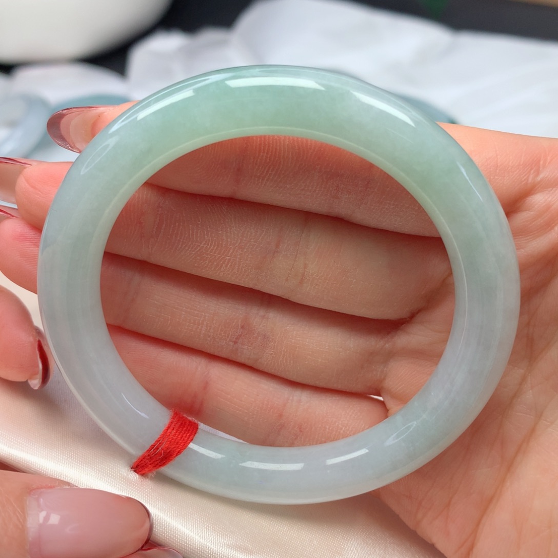 翡翠手镯未镶嵌55圆条