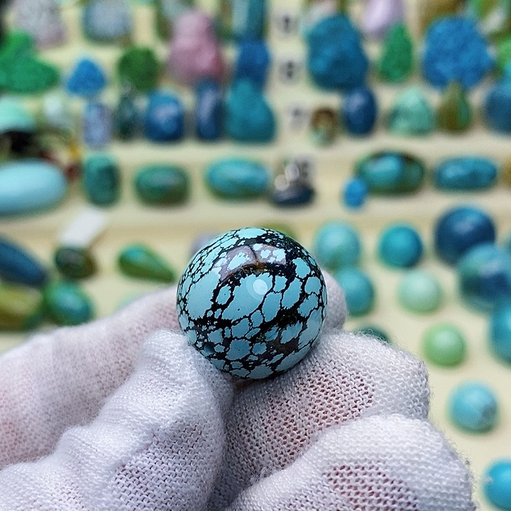 绿松石配饰未镶嵌