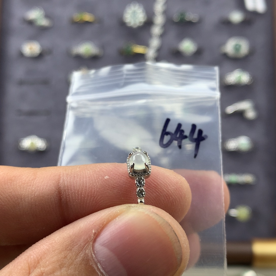 翡翠未镶嵌戒指644