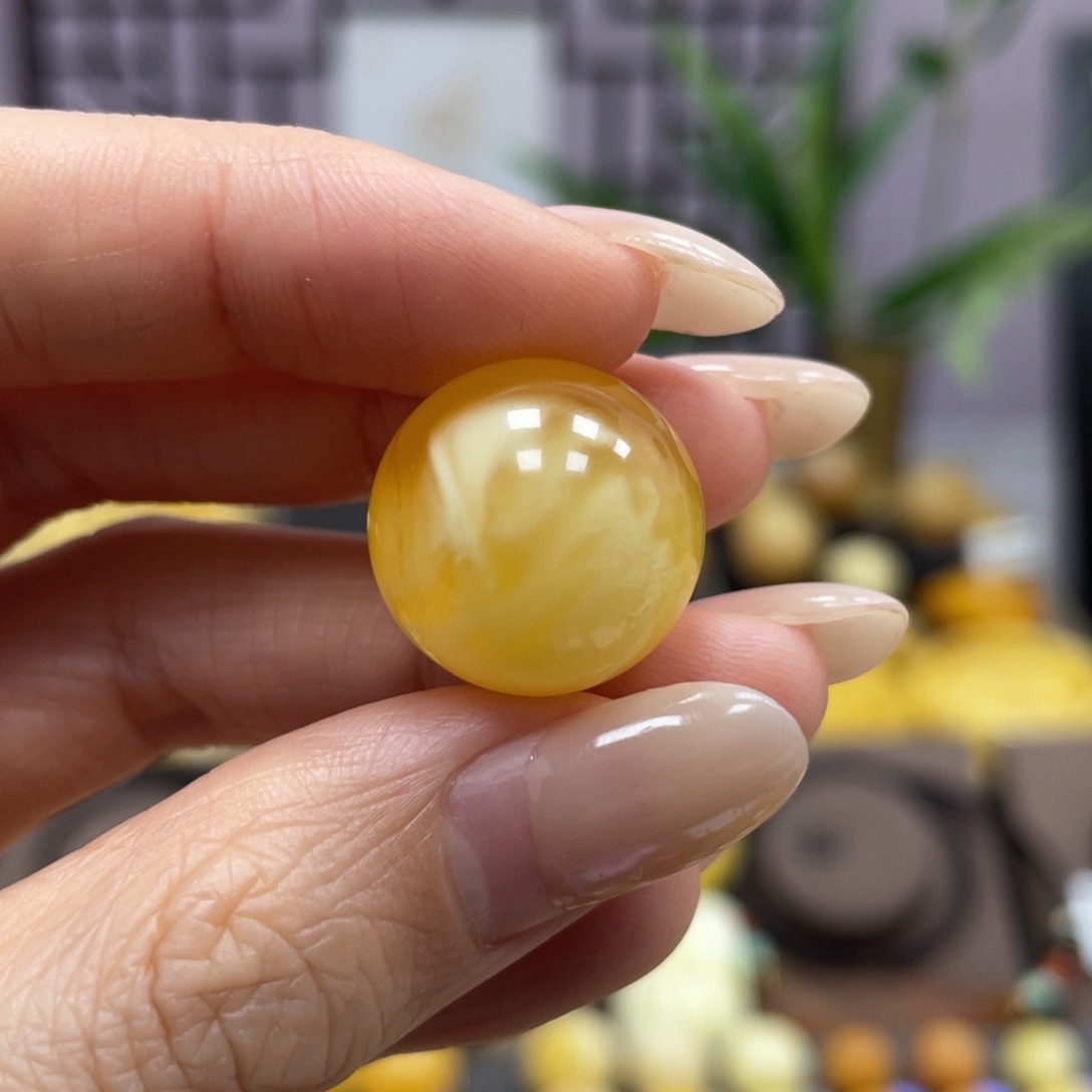 琥珀裸石未镶嵌17.3mm微瑕