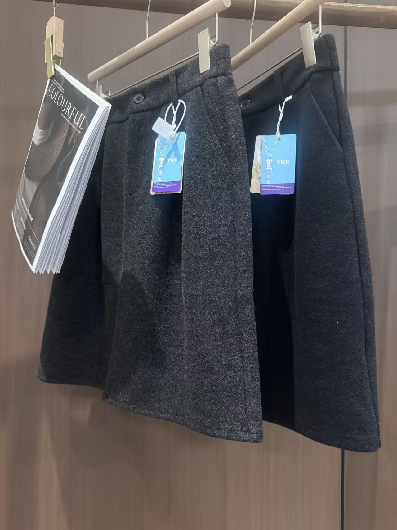 女款秋冬  藏肉花苞简约通勤风羊毛毛呢中裙 