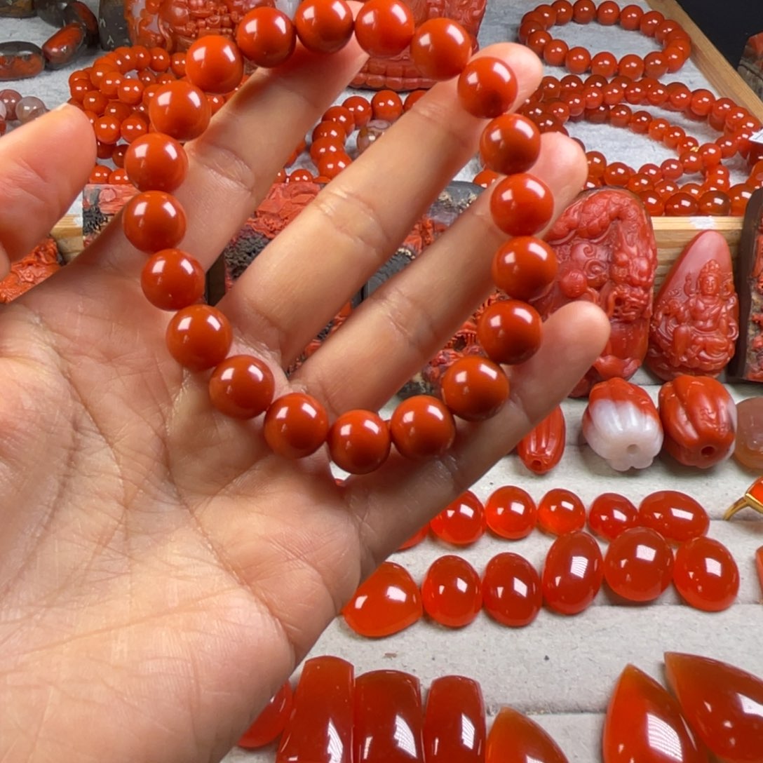 南红玛瑙天然原矿杨柳冰红单圈卡8+未镶嵌世*哥