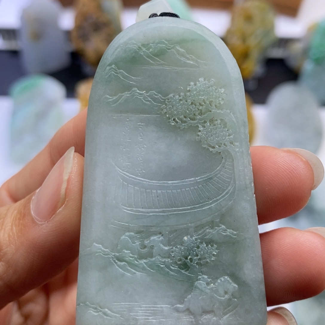 定制翡翠未镶嵌山水