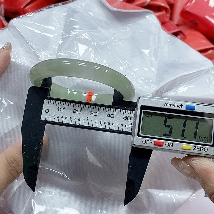 翡翠手镯未镶嵌107