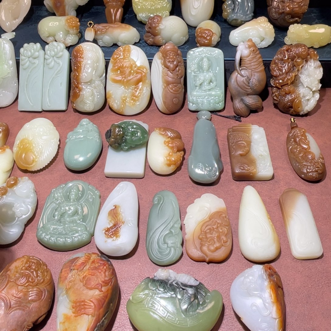 和田玉未镶嵌挂件